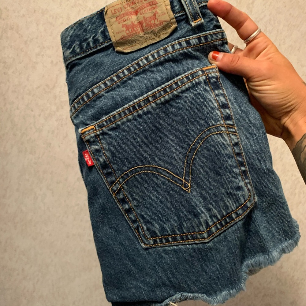 VINTAGE SHORTS - Picture 2 of 2